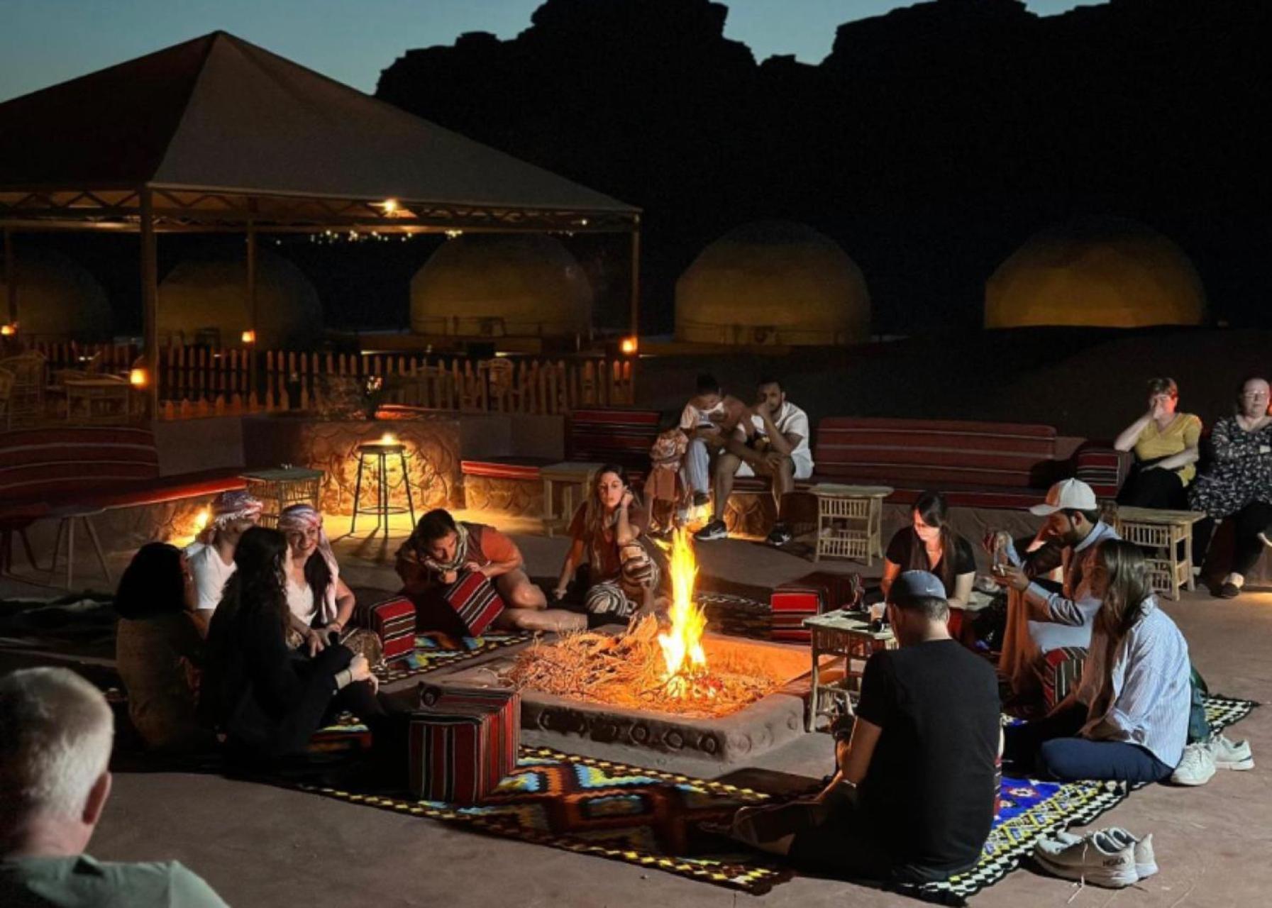 Angelina Wadi Rum Camp Exteriör bild