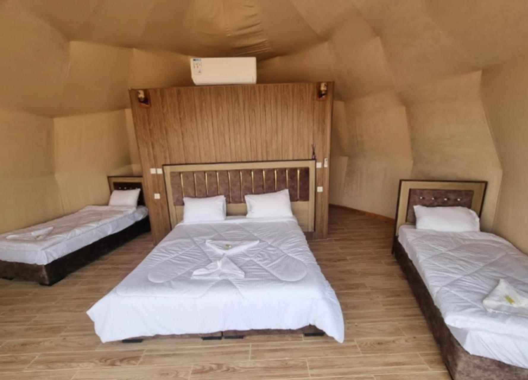 Angelina Wadi Rum Camp Exteriör bild