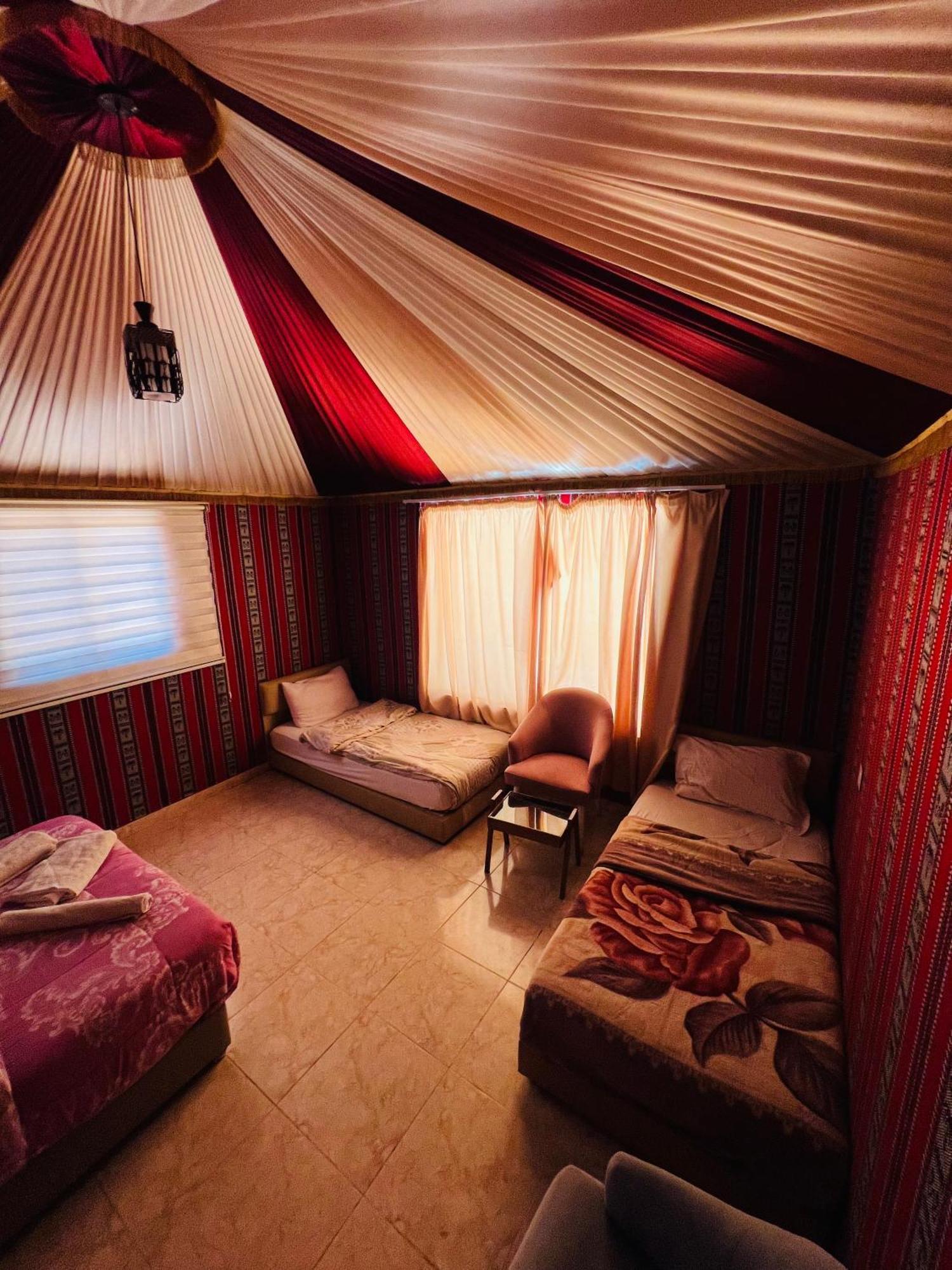 Angelina Wadi Rum Camp Exteriör bild